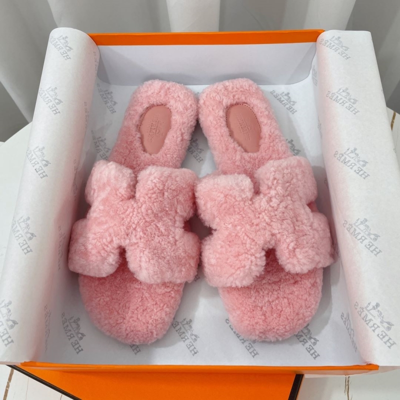 H**mes slippers